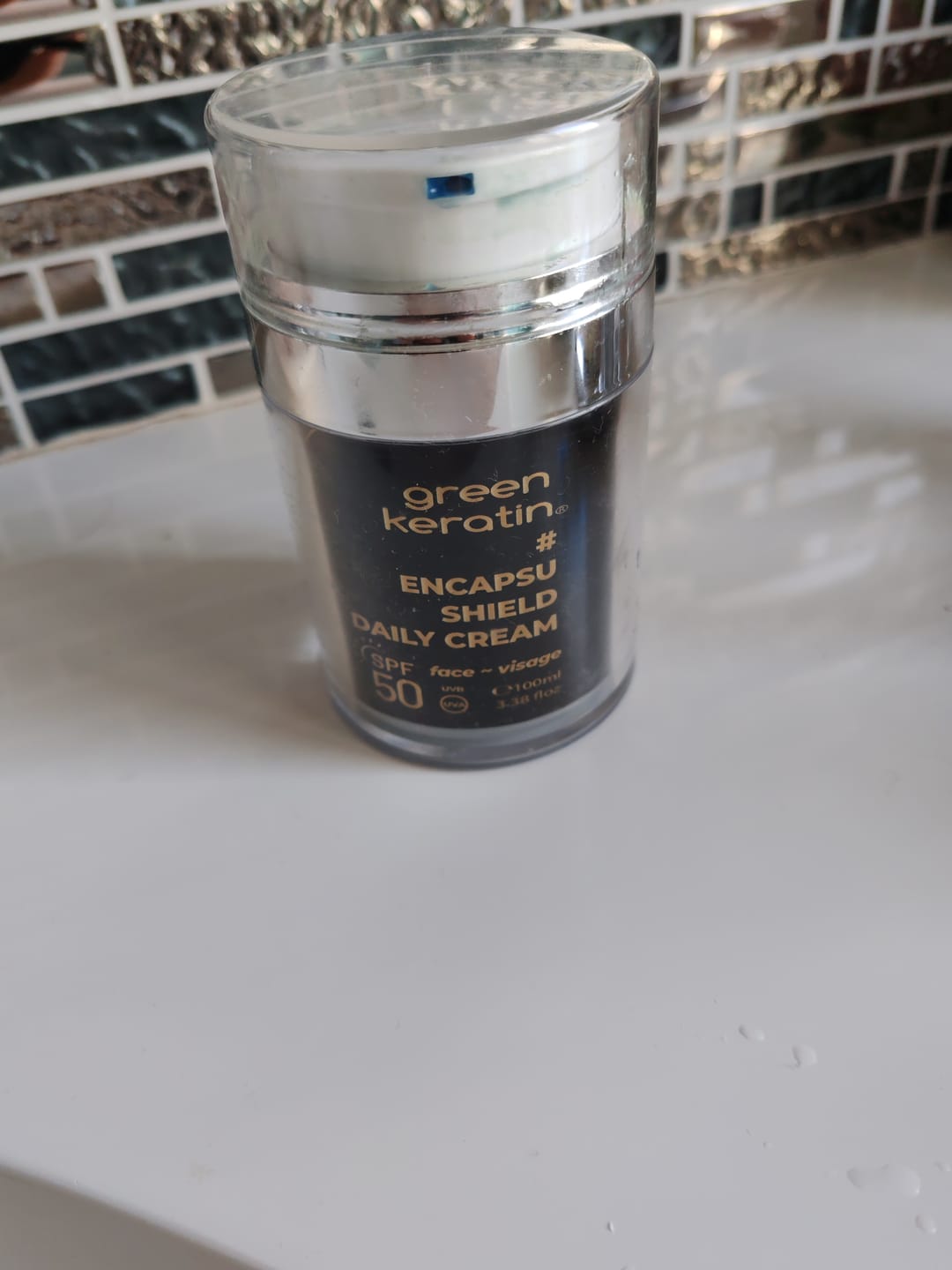 Customer photo review of ENCAPSUSHIELD SPF50 Crème pour le visage, 100ml