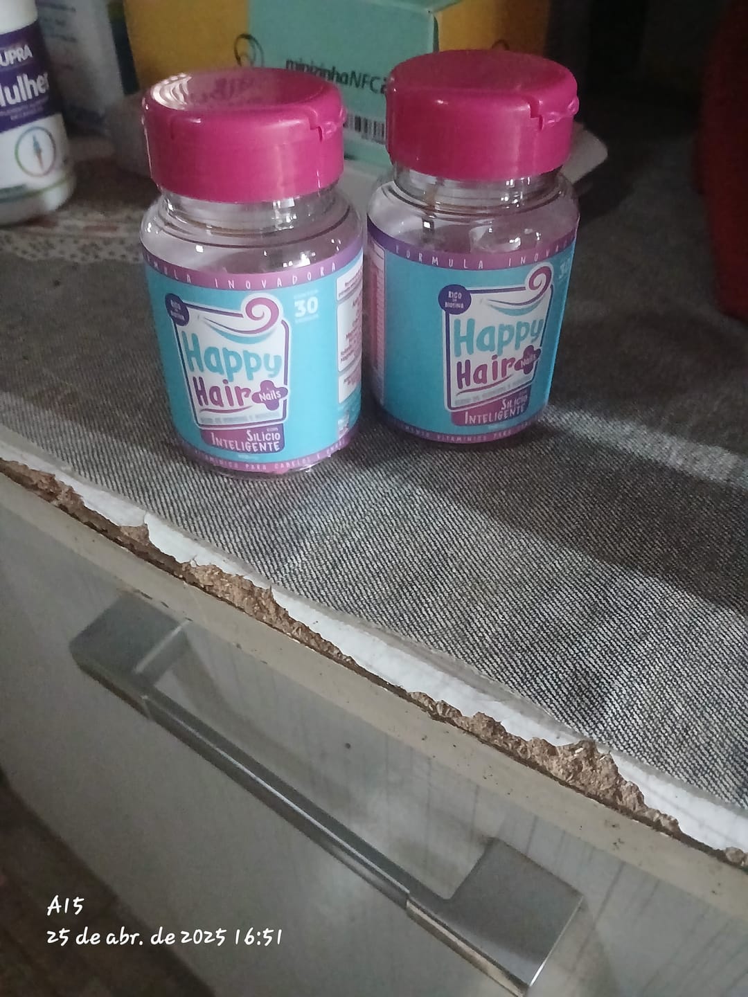 Customer photo review of 1 Pote Happy Hair + 1 Pote Happy Hair Grátis (Total: 2 Potes)