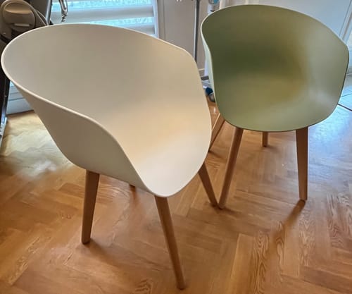 Customer photo review of ALBORG - Lot de 4 chaises scandinaves en bois et polypropylène blanc