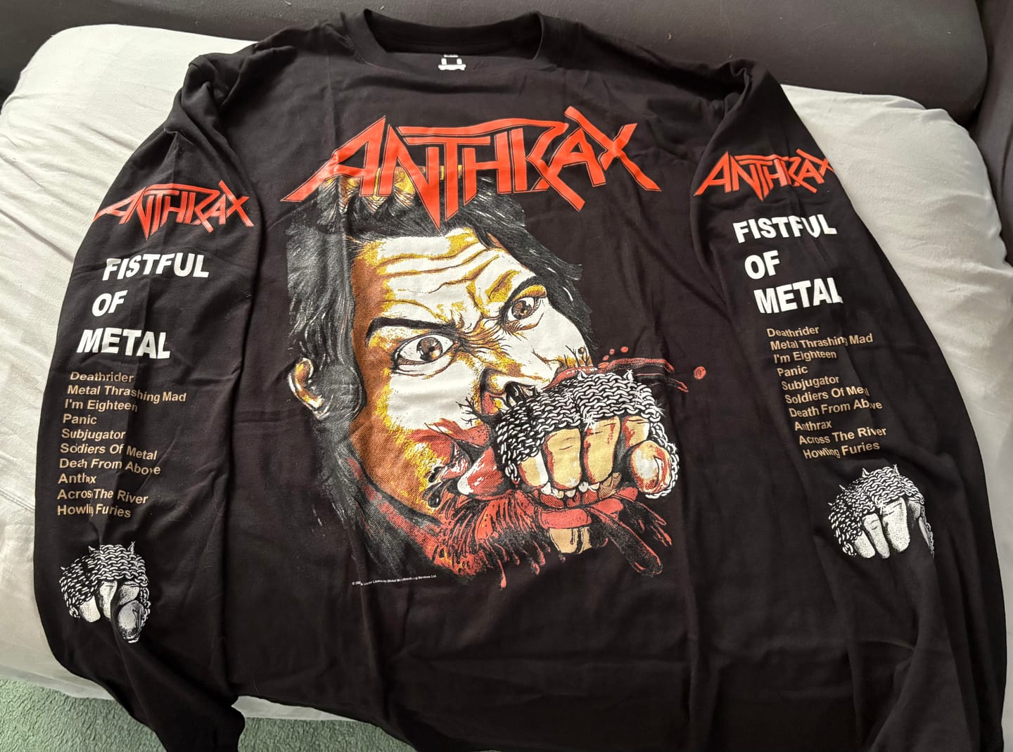 Customer photo review of Anthrax - Fistful Of Metal - Longsleeve Shirt