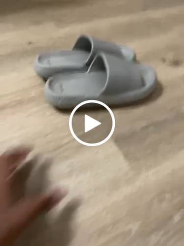 Customer video review of HappyFlops