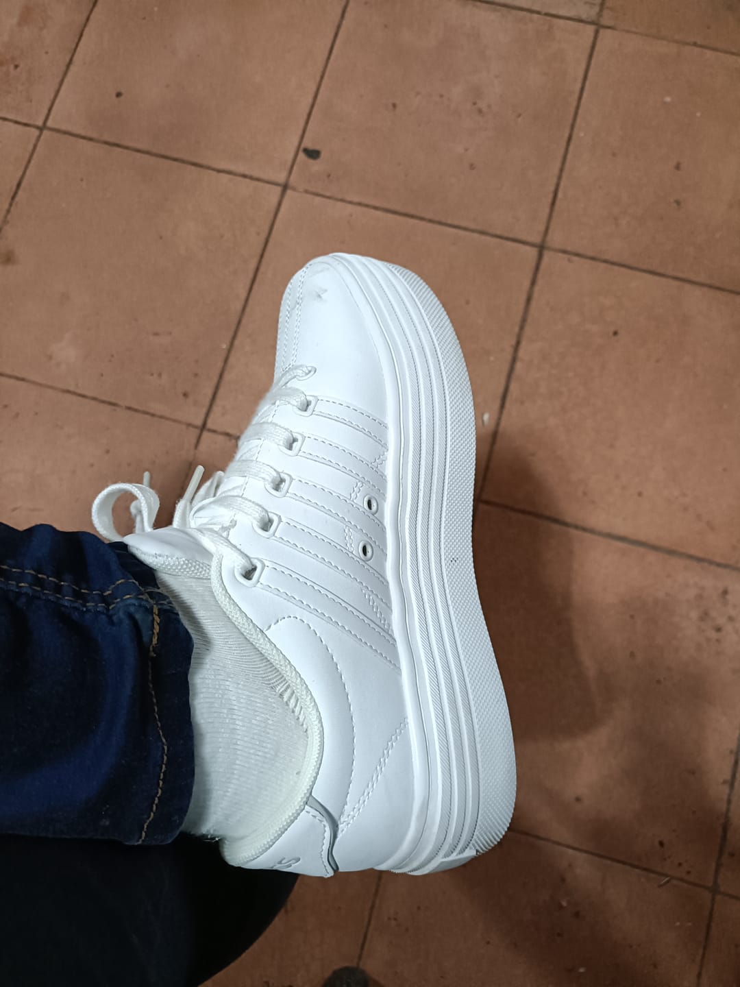 Customer photo review of Tenis Court Pro V High Sde Women