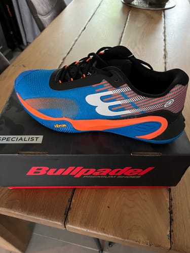 Customer photo review of Bullpadel Hack Vibram 24i Royal Blue