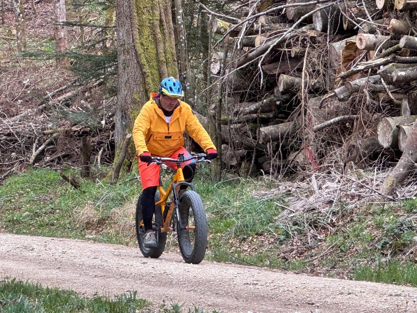 Customer photo review of Ripknot™ | Waterproof Anorak | Radiation Yella