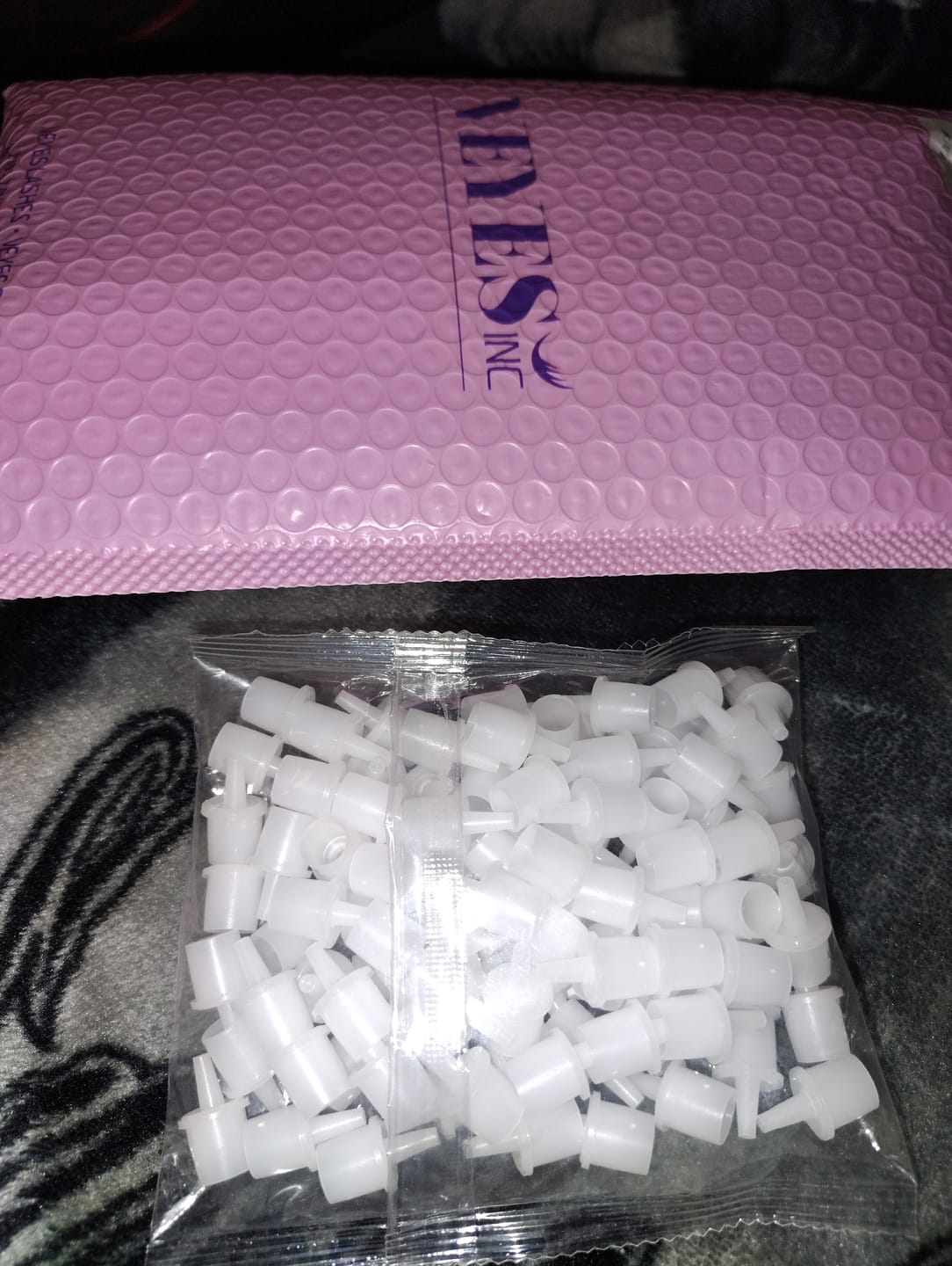 Customer photo review of 100PC Replace Nozzles for Lash Gule