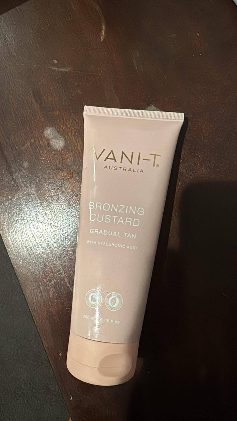 Customer photo review of Bronzing Custard Gradual Tan