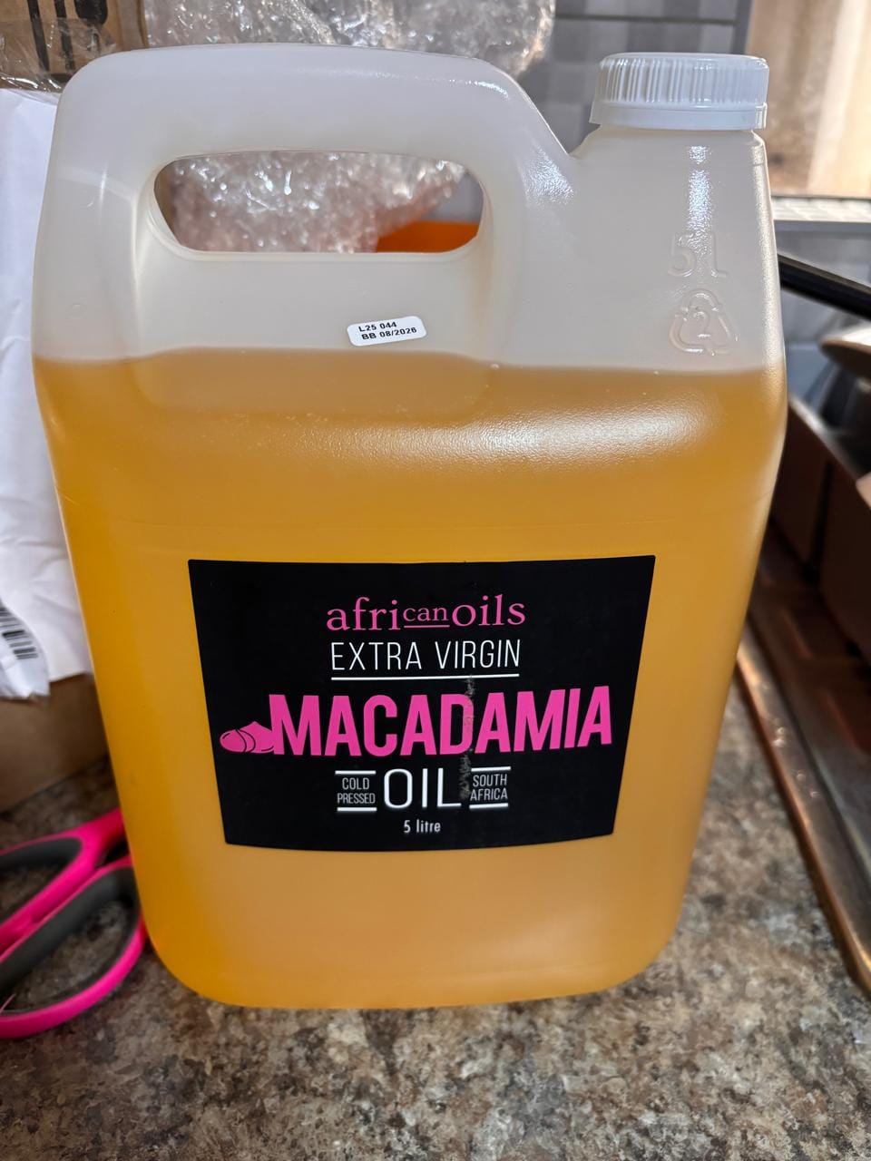 Customer photo review of 5L Cold-Pressed Macadamia Oil - Mbombela