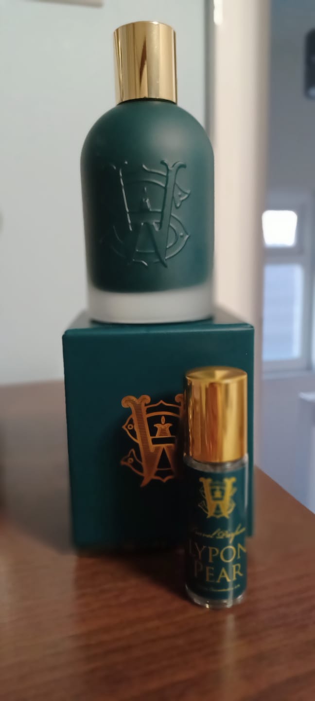 Customer photo review of Lilypond Pear
