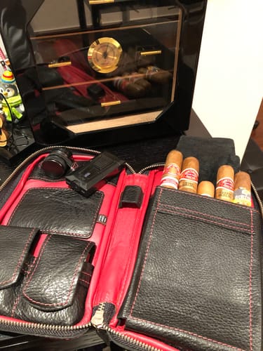 Customer photo review of Alcantara Black Label Carry Humidor