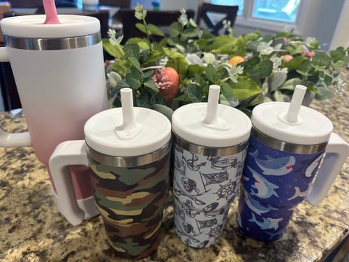 Customer photo review of Camo Regular Spill Proof Kids CREWCUP 20oz