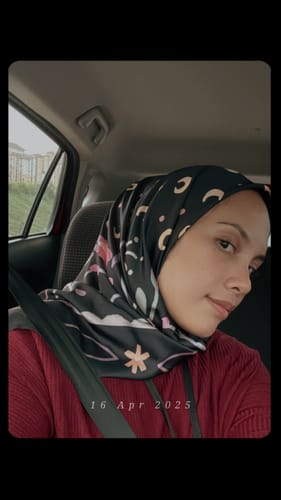 Customer photo review of Berangan Square (Black)