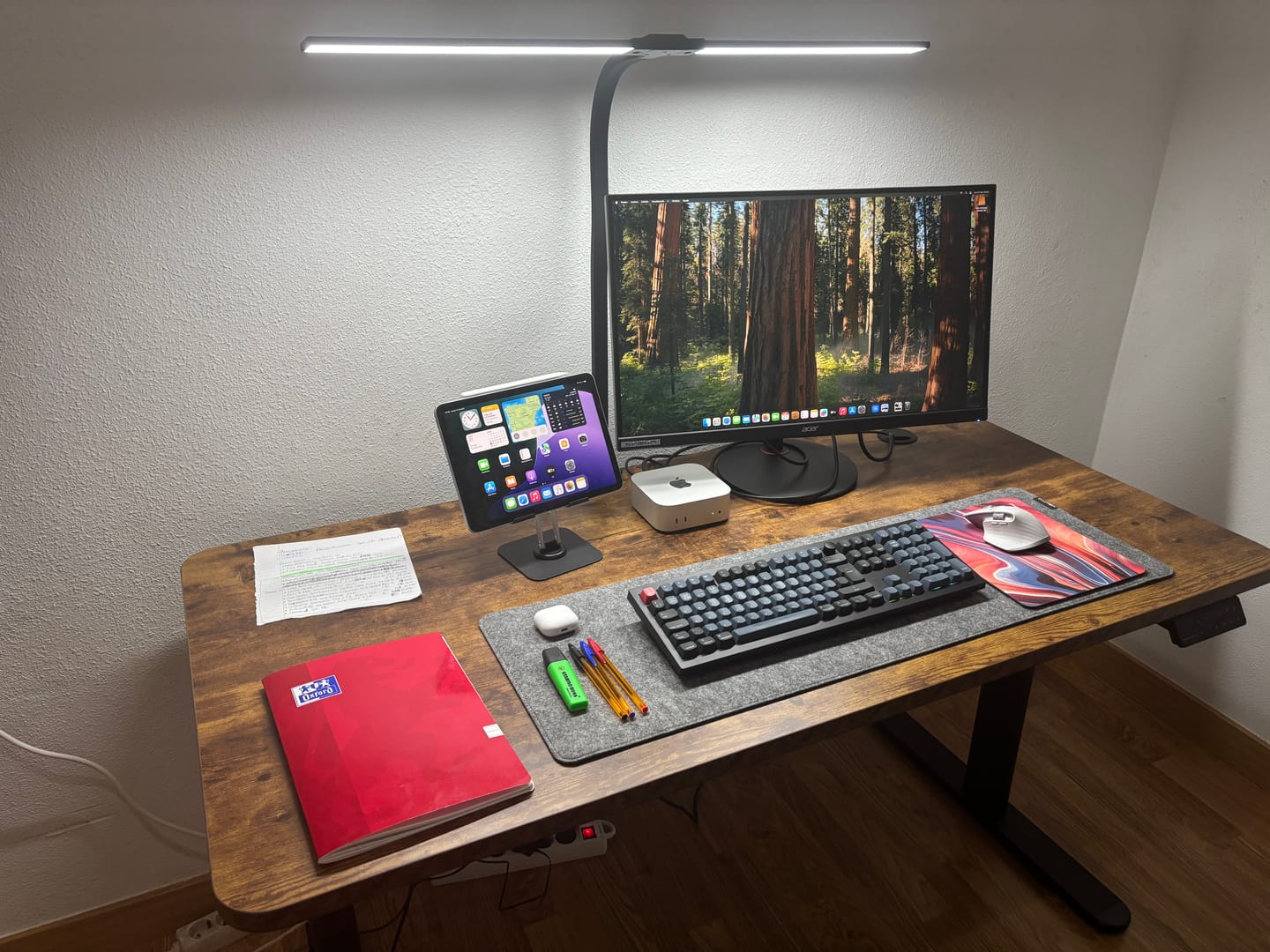 Customer photo review of Maidesite TH2 Pro Plus-Marco de Escritorio Eléctrico Elevable en Altura Doble Motor