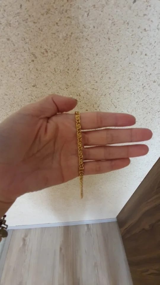 Customer photo review of 316L Stainless Steel Chain Necklace 18K Gold Plated — Gold | KIMLUD