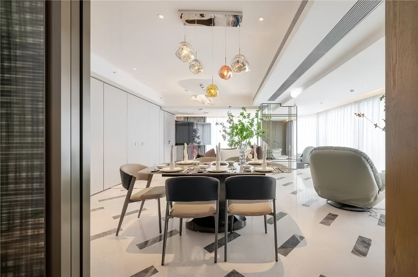 Customer photo review of Tambora Lava Pendant Light(Mixed Sizes), Bulb Version