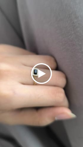 Customer video review of Dainty Black Stone Adjustable Chain Ring