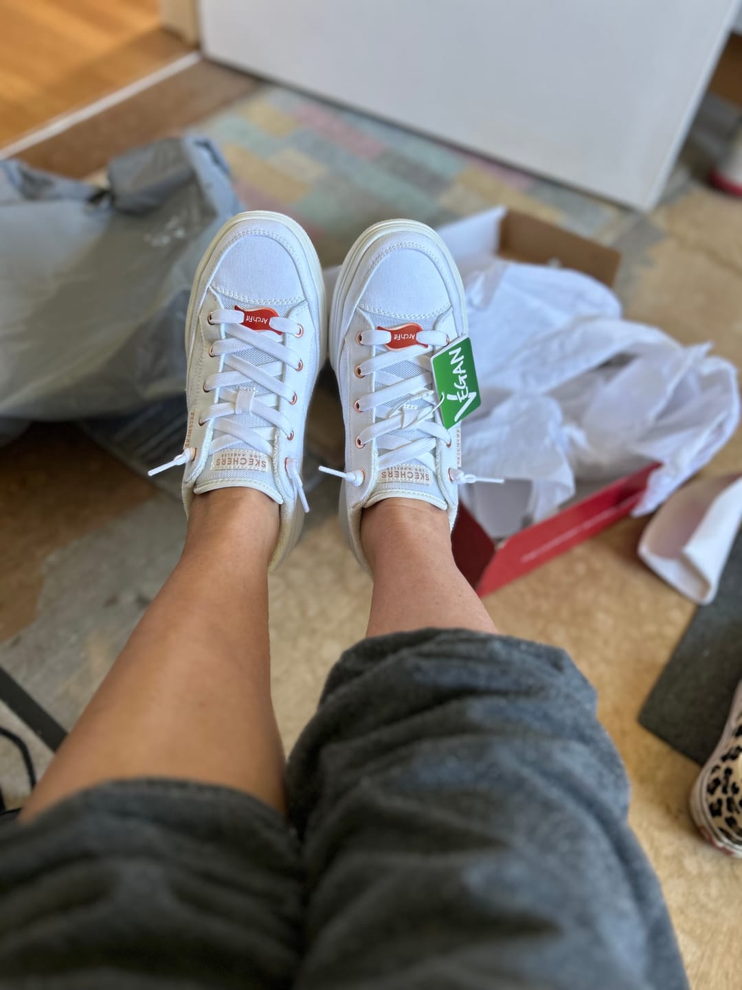 Customer photo review of Skechers Arch Fit Arcade - Meet Ya There Trainers