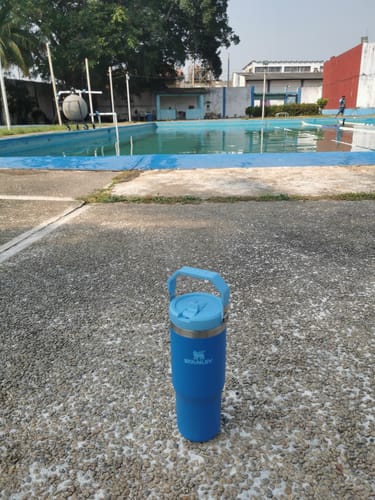 Customer photo review of Stanley IceFlow™ Flip Straw Tumbler | 887ml