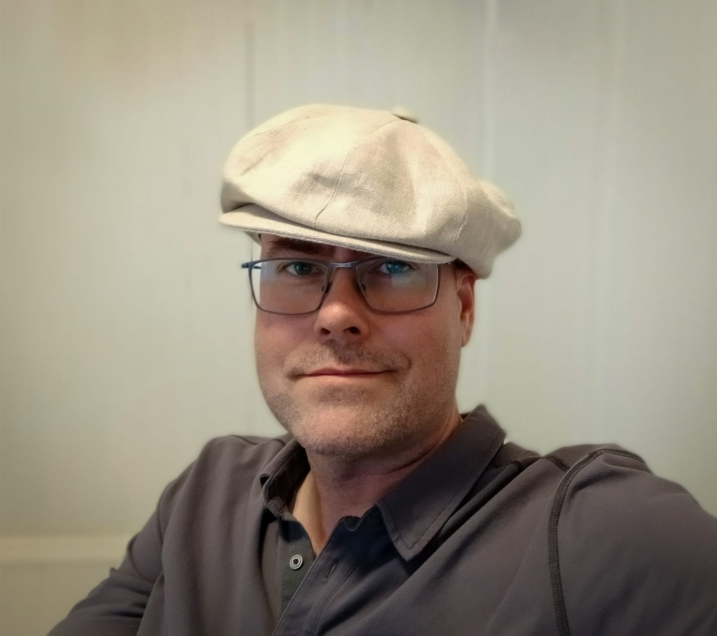 Customer photo review of Connery Cap Linen