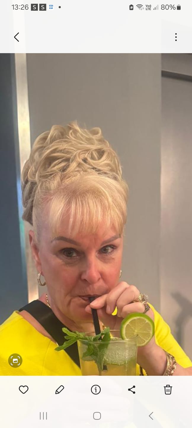 Customer photo review of Stranded Curly Hair Messy Bun Scrunchie #16/613 Sweetheart