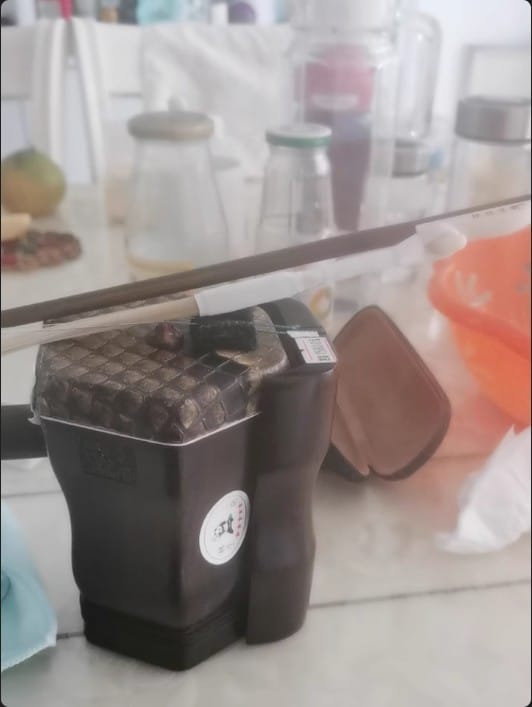 Customer photo review of Wan Qixing Performance Erhu Bow – Red Bamboo with Natural White Horsehair