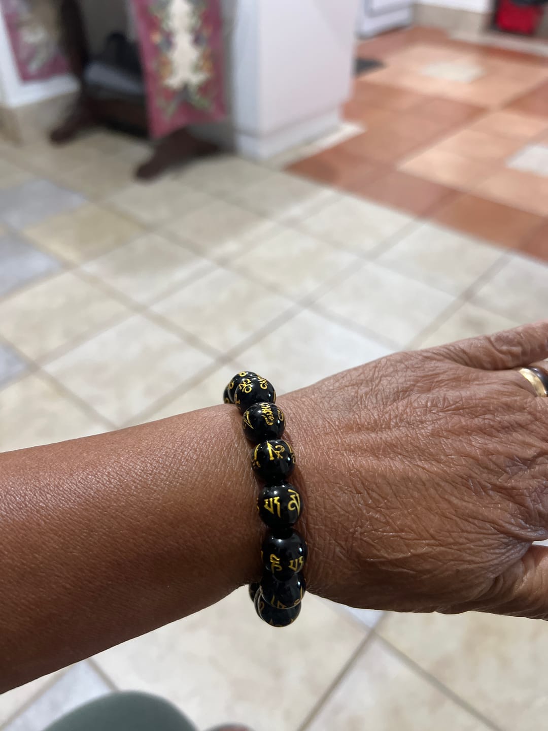 Customer photo review of Buddha Stones FengShui PiXiu Obsidian Wealth Bracelet