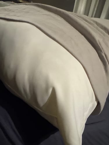 Customer photo review of The Marshmalloo Pillow