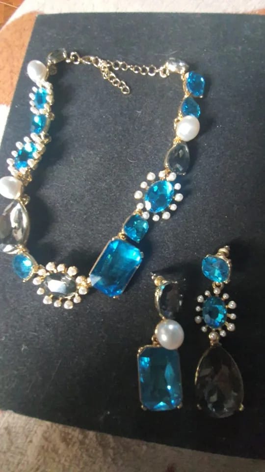 Customer photo review of Light-Luxury Jewelry Set Water Drop Pearl Necklace — Blue Aquamarine | KIMLUD