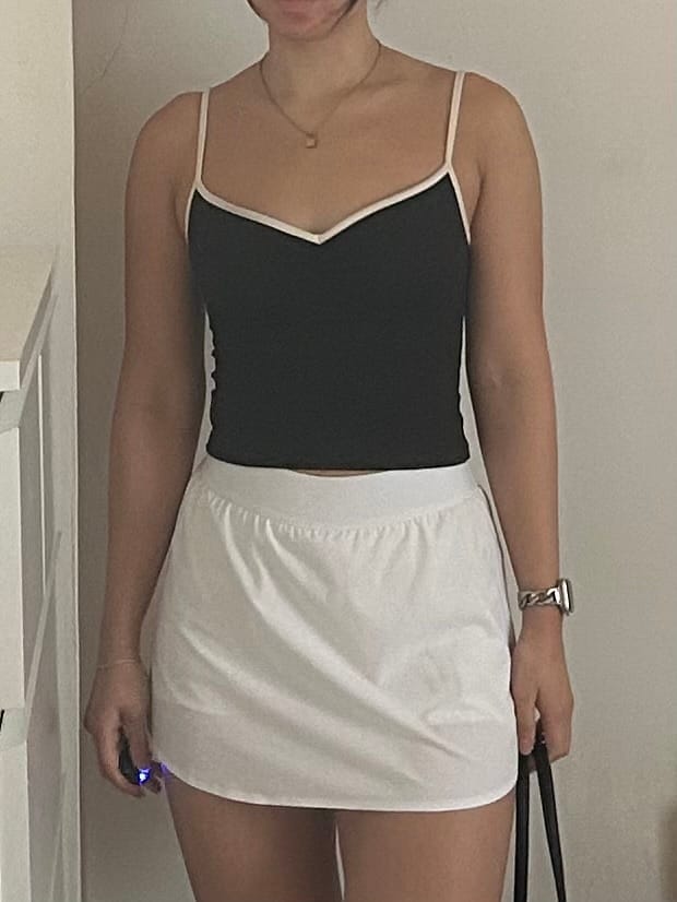 Customer photo review of The Ballet Tank / Black-Crème