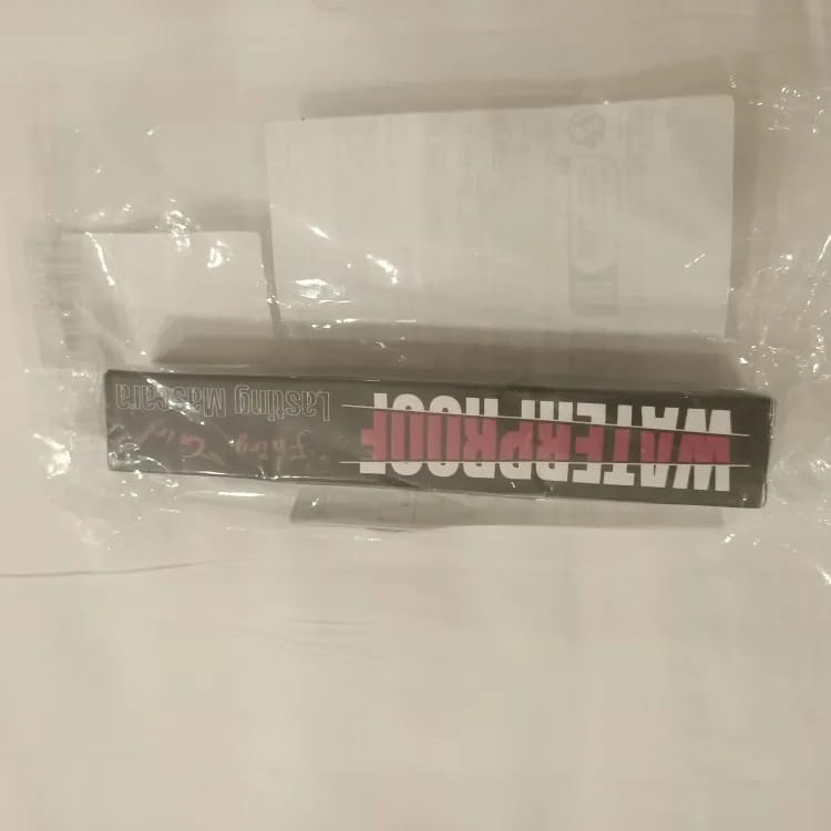 Customer photo review of Waterproof Mascara Lengthening, Defining Lacquered Finish — Black | KIMLUD