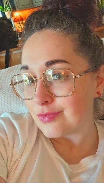 Customer photo review of Waterproof Eyebrow Pencil 3D Dye — Black Brown | KIMLUD