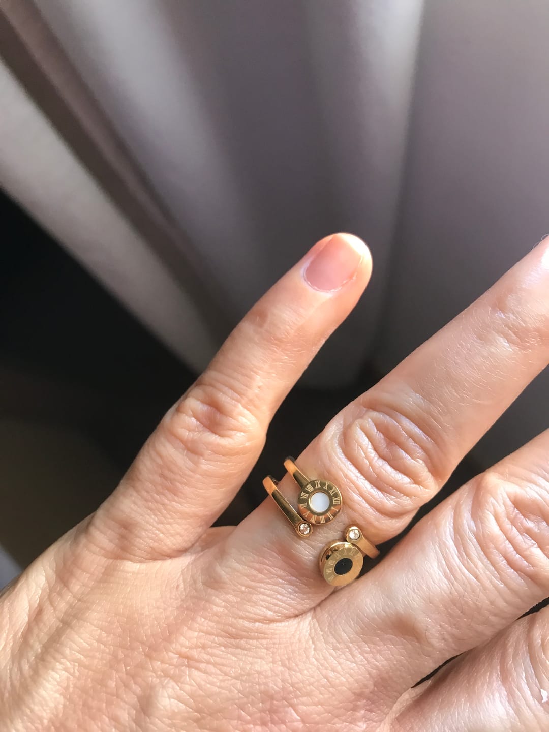 Customer photo review of Anel Romanos Venice Banhado em Ouro 18K