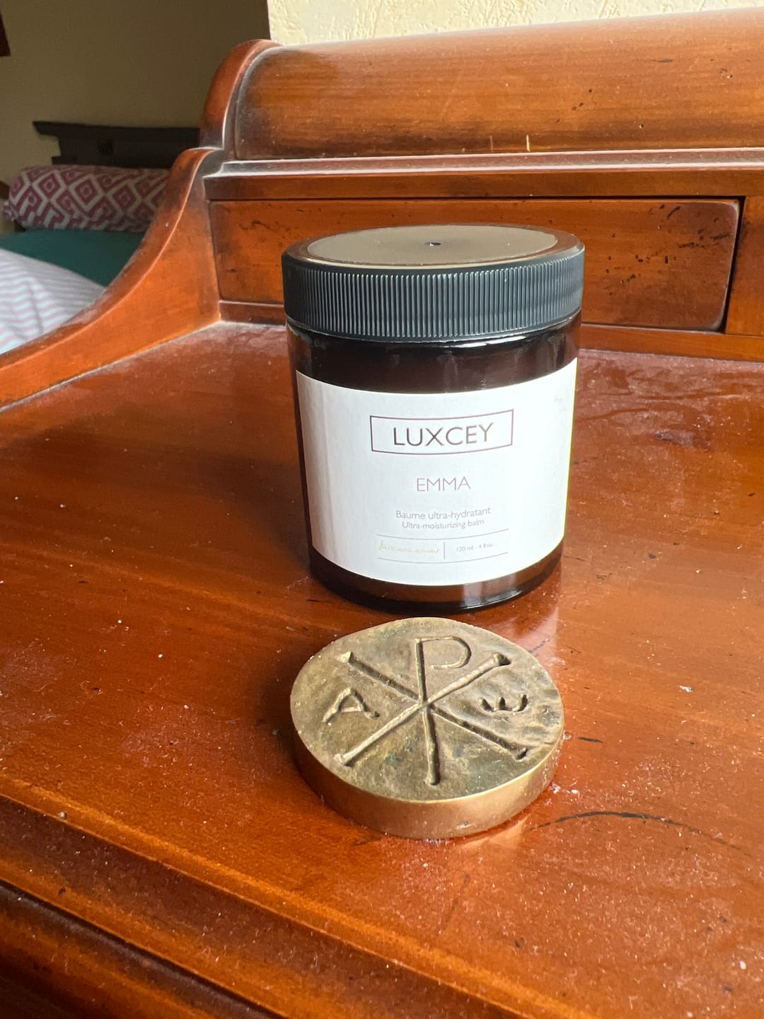 Customer photo review of Emma - Ultra-moisturizing body balm