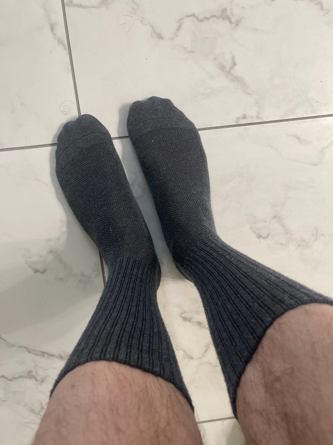 Customer photo review of Bluepacca Alpaca Socks