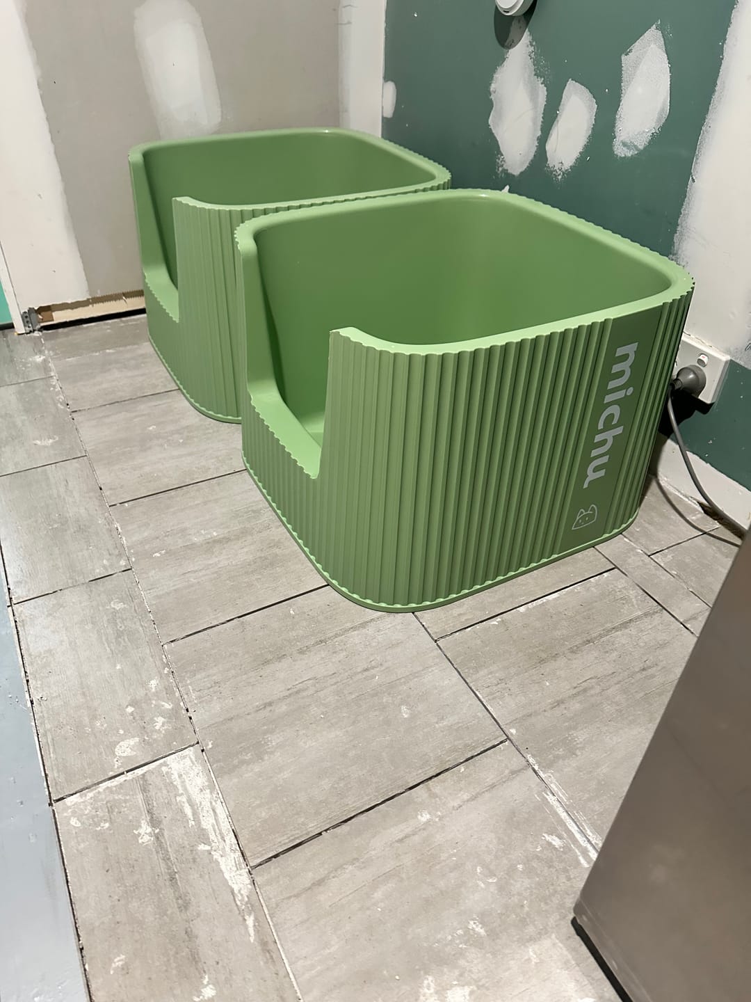 Customer photo review of Michu XXL Sage Deluxe Cat Litter Box - Spacious Design