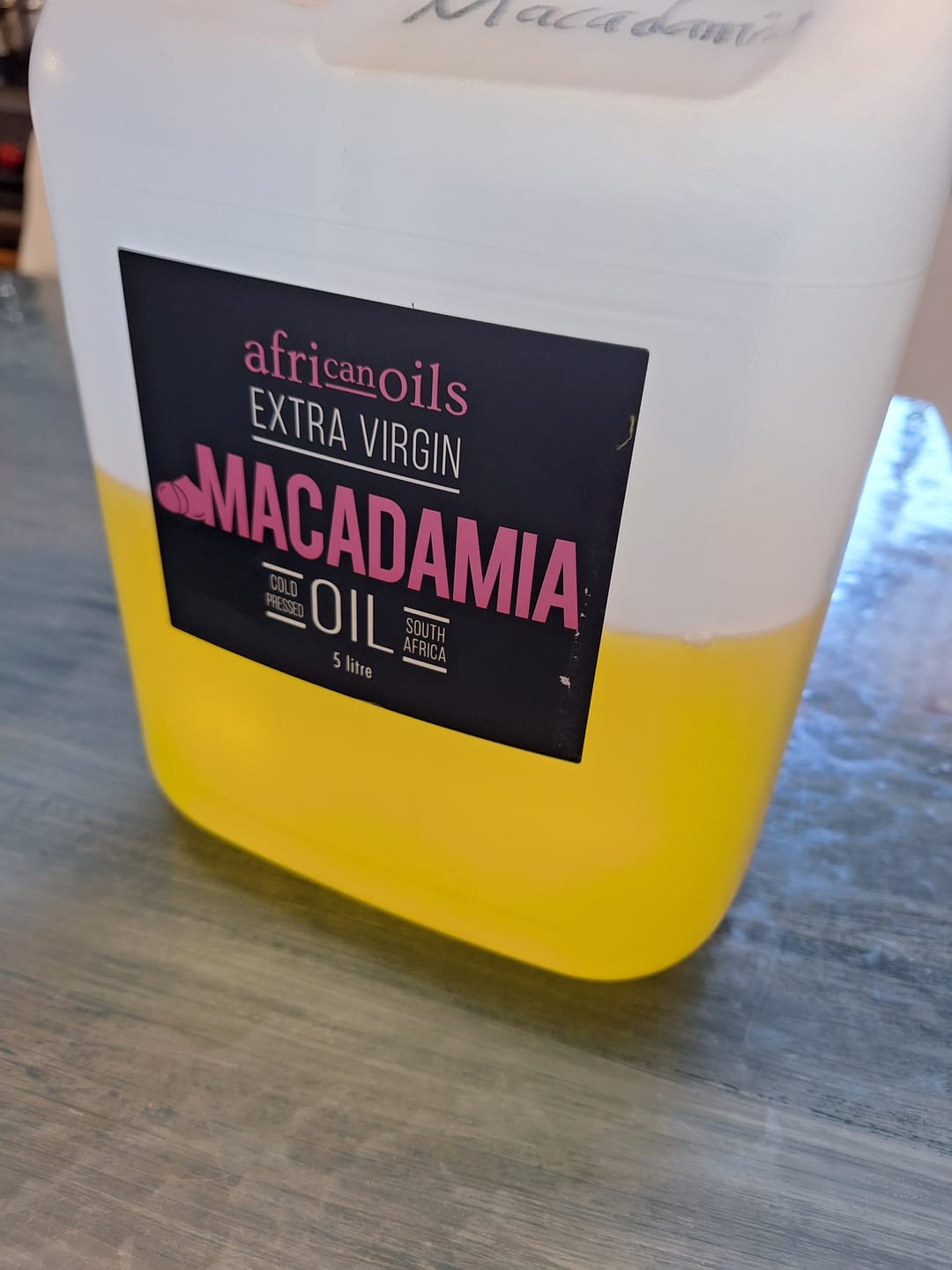 Customer photo review of 5L Cold-Pressed Macadamia Oil - Mbombela