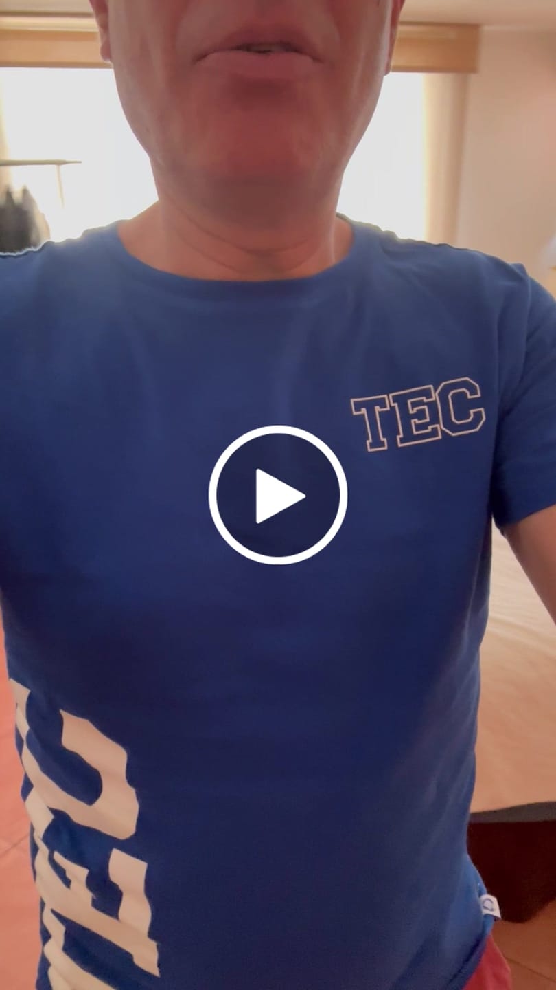 Customer video review of Playera casual TEC costado TEC azul CM