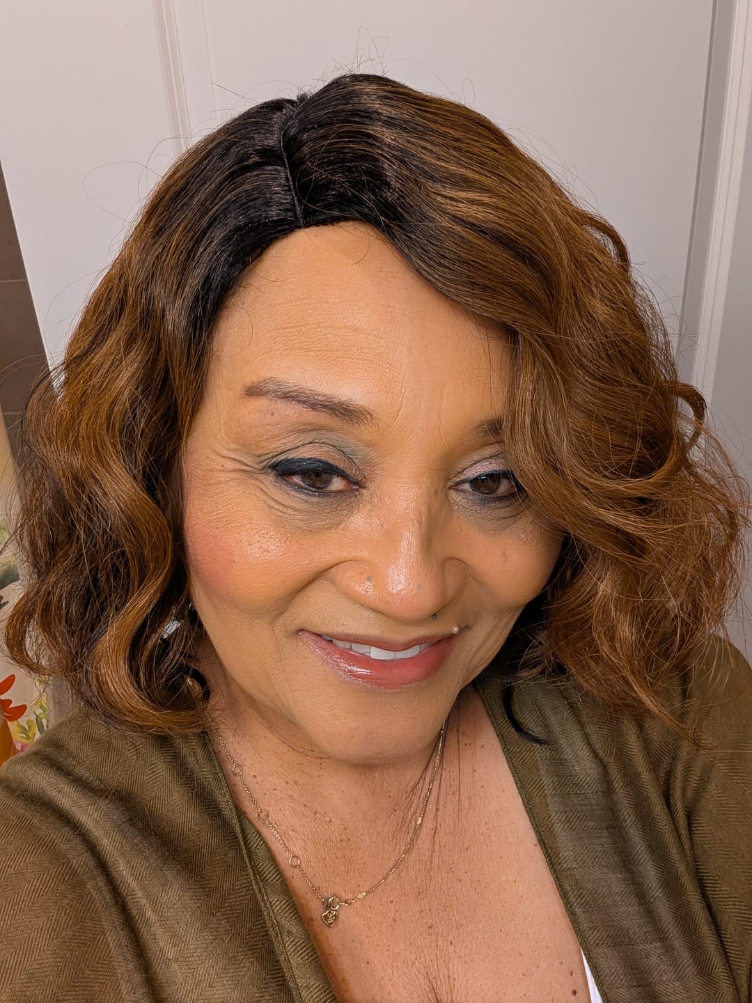 Customer photo review of Isis Brown Sugar Human Hair Mix Wig BS120