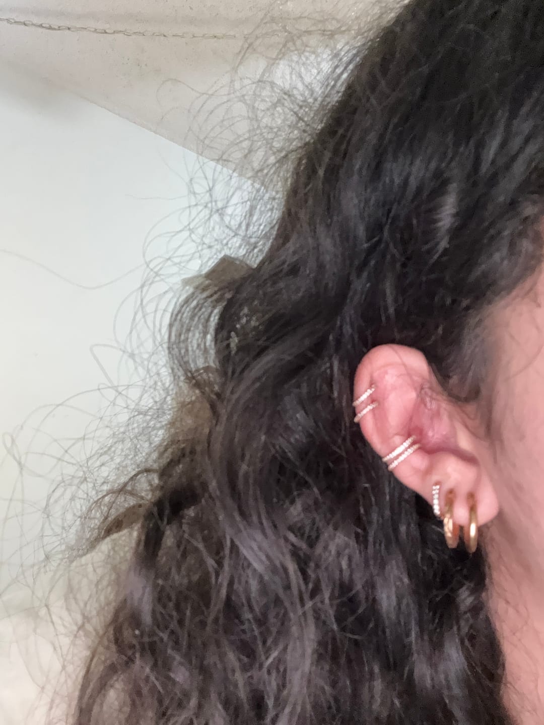 Customer photo review of ANGEL Eternity Cartilage Hoop (16g)