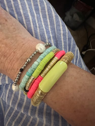 Customer photo review of Citrus Yellow Zo Bracelet