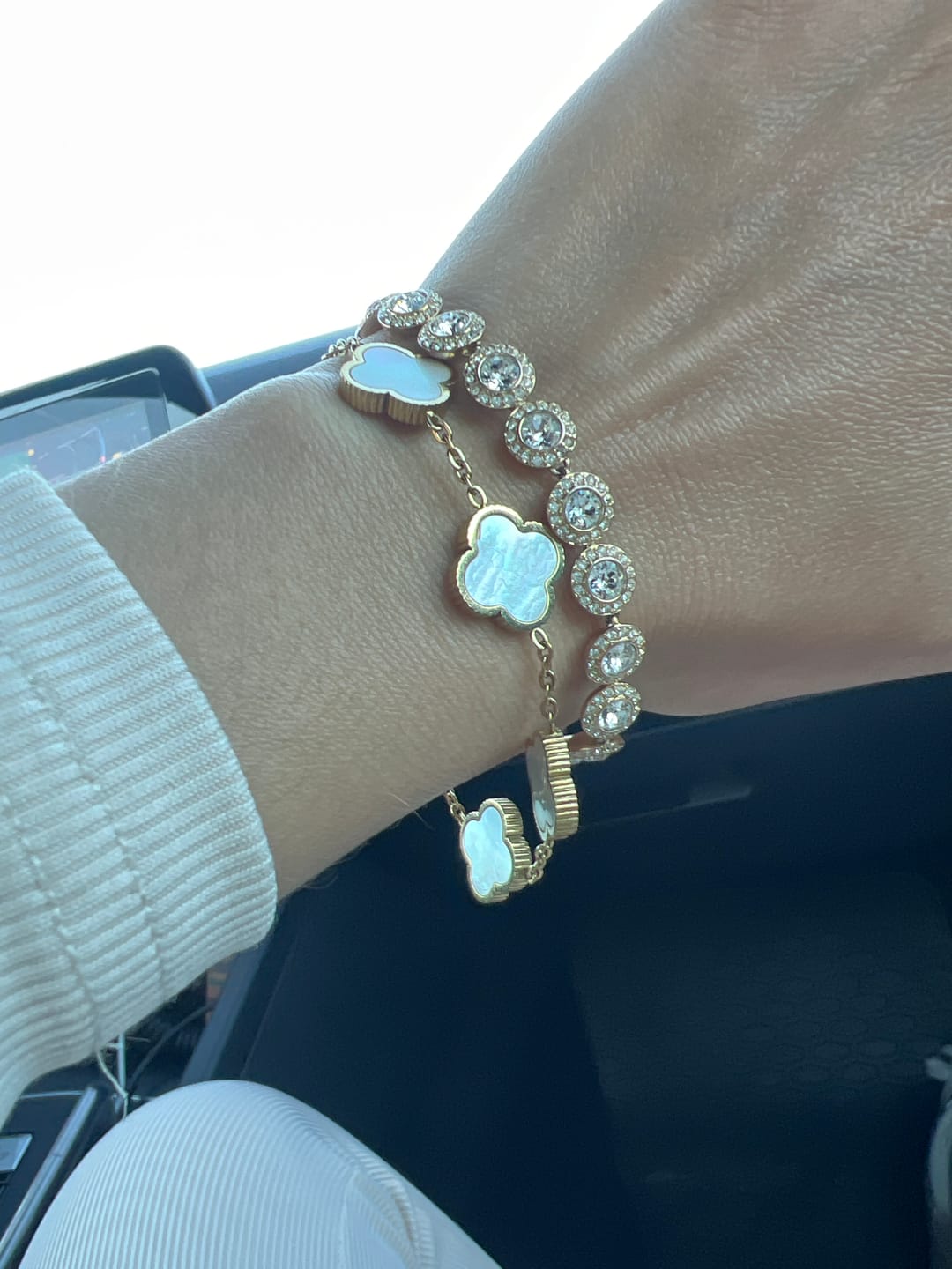 Customer photo review of Perlmutt Lucky Leaf Abbaddon Armband 14k Vergoldet