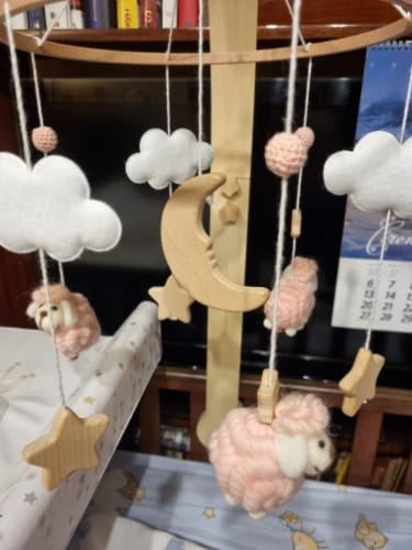 Customer photo review of Baby Wooden Comfort Crib Mobiles