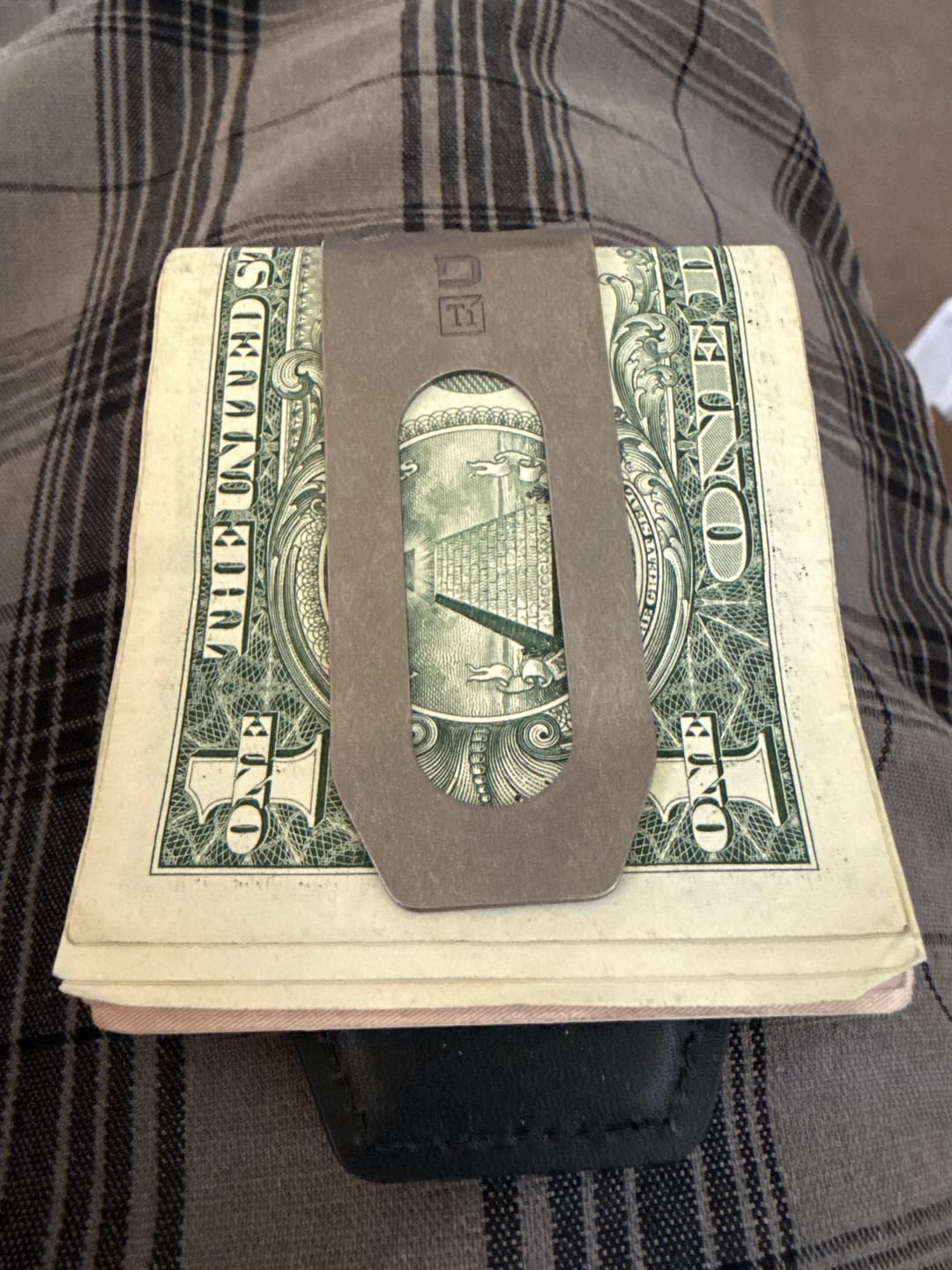 Customer photo review of MC02 TITANIUM MONEY CLIP - LIMITED EDITION - GOLD ANODIZED
