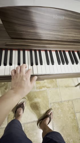 Customer photo review of Donner DDP-80 Upright Digital Piano