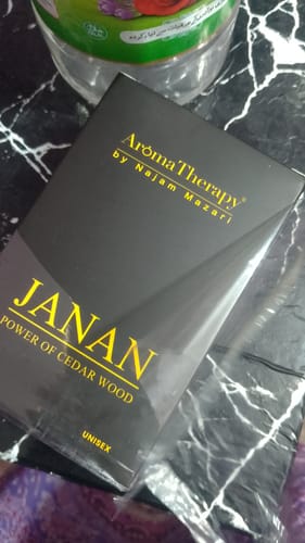 Customer photo review of Janan Natural Perfume - Embrace the Power of Cedarwood in Every Scent (Janan Gold and Silver)