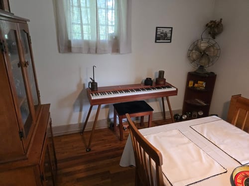 Customer photo review of Donner DDP-80 Upright Digital Piano