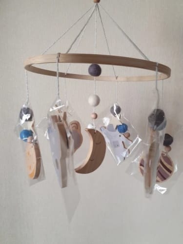 Customer photo review of Baby Wooden Comfort Crib Mobiles