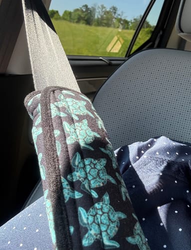 Customer photo review of Sea Turtle Print Design LKS302 Car Seat Belt Cover