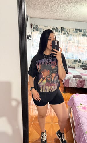 Customer photo review of Valentin Elizalde T-Shirt