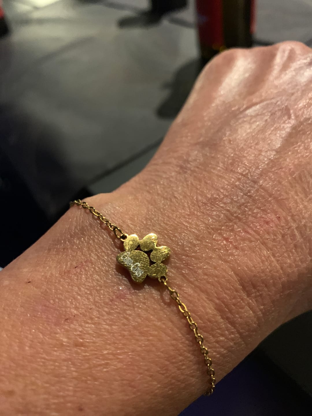 Customer photo review of Gepersonaliseerde poot naamarmband