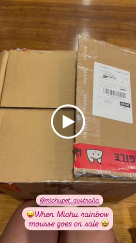 Customer video review of Michu Rainbow Mousse Wet Cat Food 5 Flavours- Complete Food/Wet Mixer and Topper 10pcs/Pack